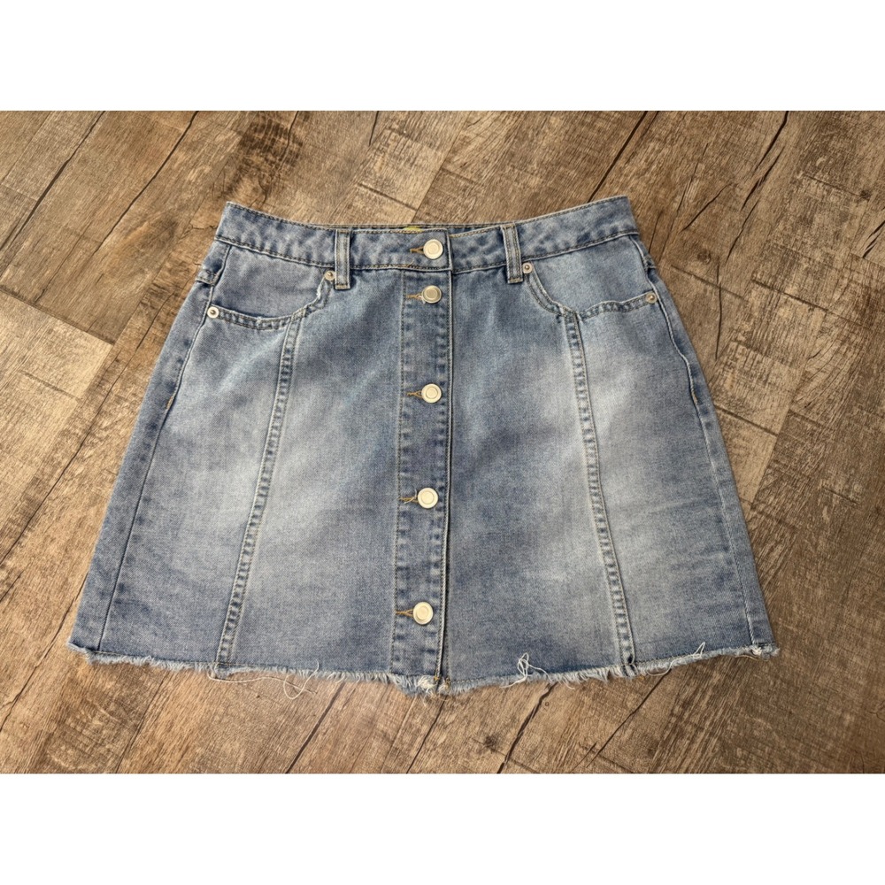 Gianni Bini Blue Denim Button Front Mini Skirt Raw Hem Light Wash Cotton